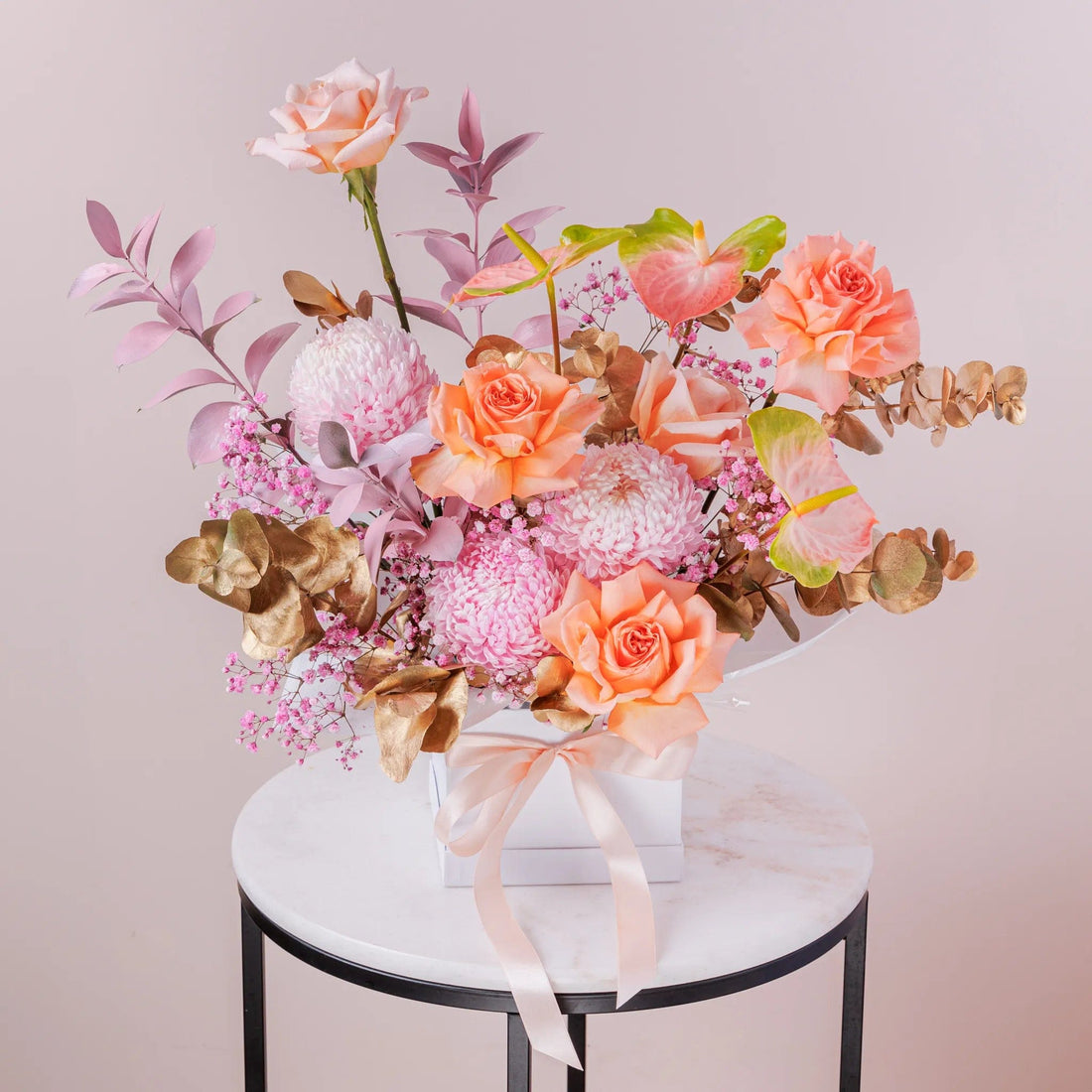 Blooming Surprise Hatbox with Roses &amp; Disbuds